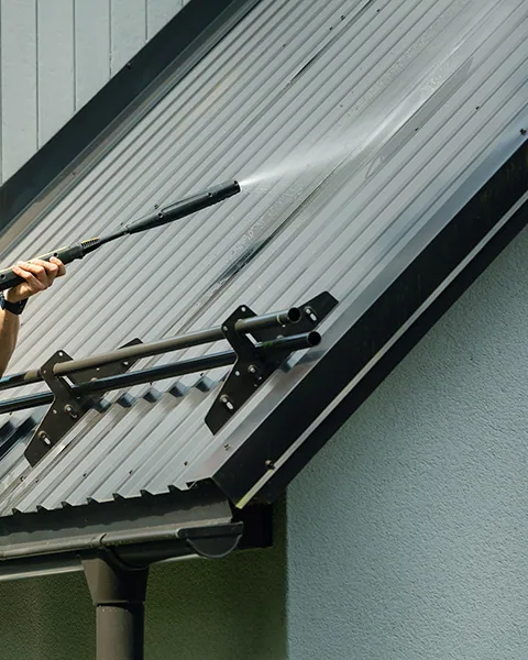 Roof Cleaning service by Mr. Softwash